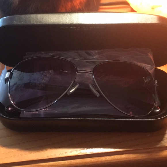 Sunglasses - Picture 2 of 3